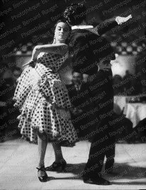 Danse Grenade Photothèque Bernard Rouget / © ADAGP Paris