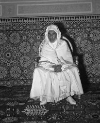Moulay Ben Arafa, Arafat, le sultan qui a été mis par les Francais à la place de Mohammed V - 1954